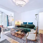 Cozy apartment with a view of the Sacré-Cœur