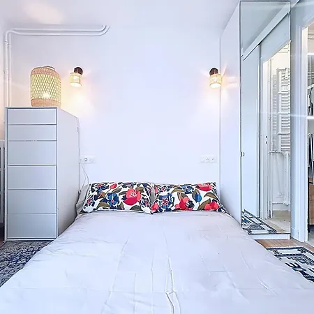 Cozy With A View Of The Sacré-cœur